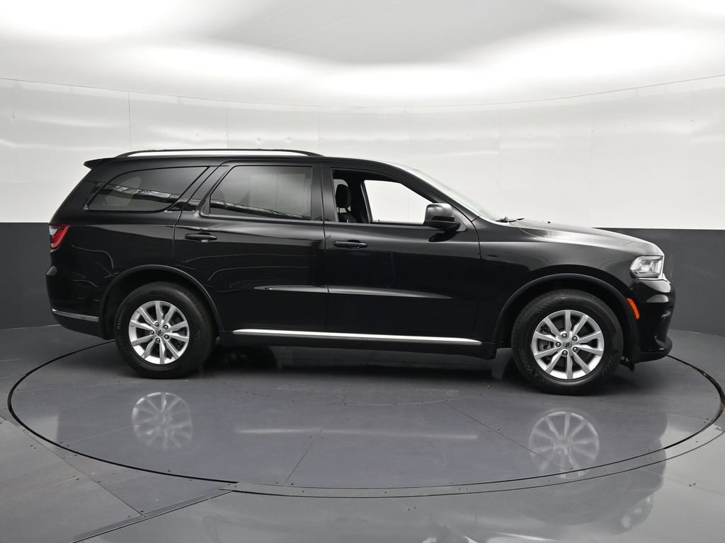 Used 2024 Dodge Durango SXT w/ 3rd Row Seating Group RWD image 4
