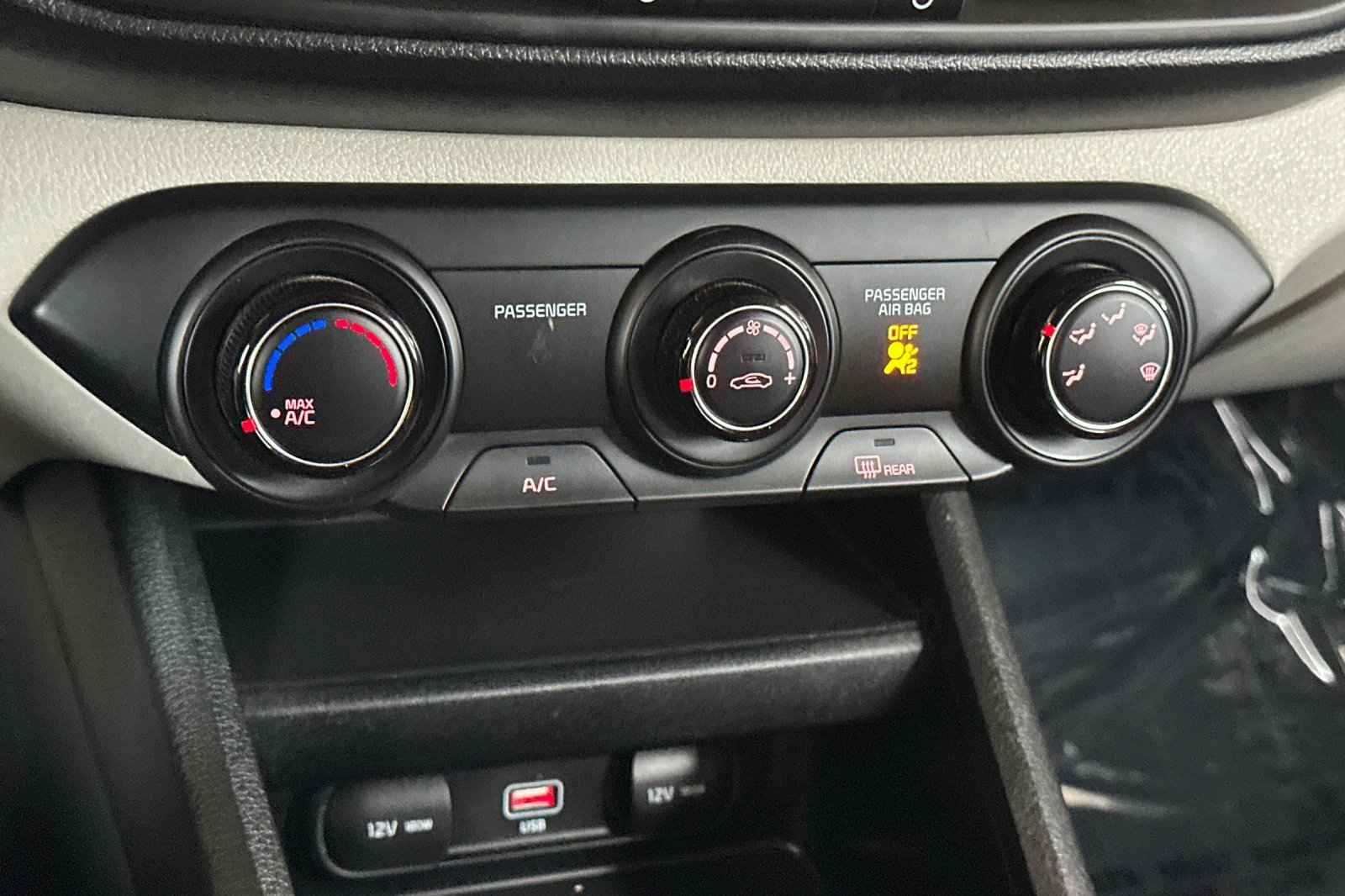 Used 2023 Kia Forte LXS w/ LXS Technology Package image 25