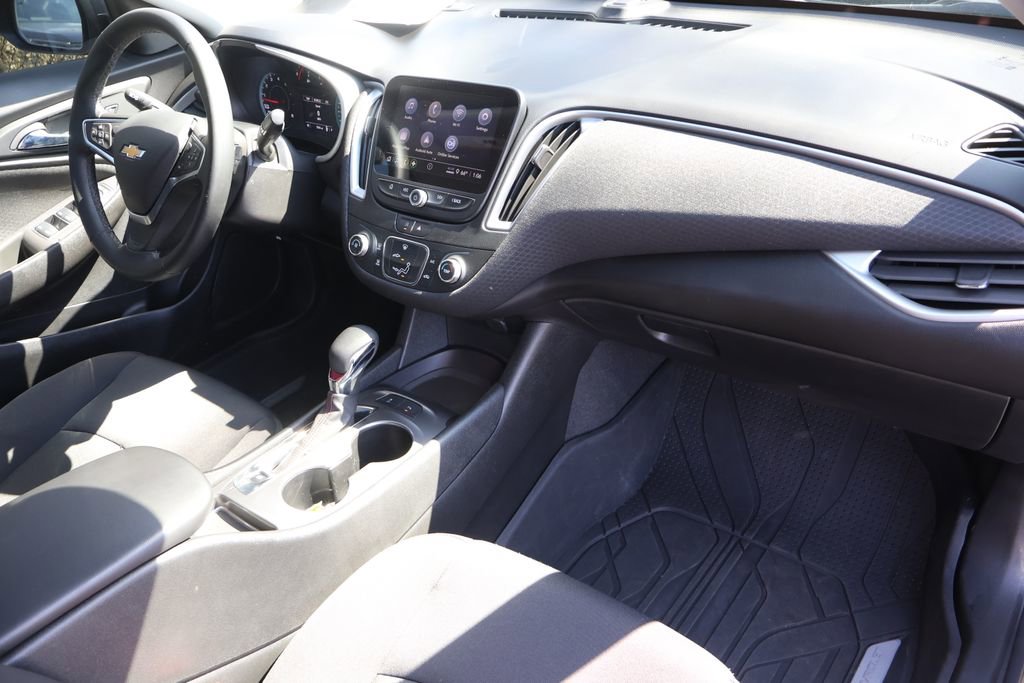 Used 2025 Chevrolet Malibu RS w/ LPO, Floor Liner Package image 38