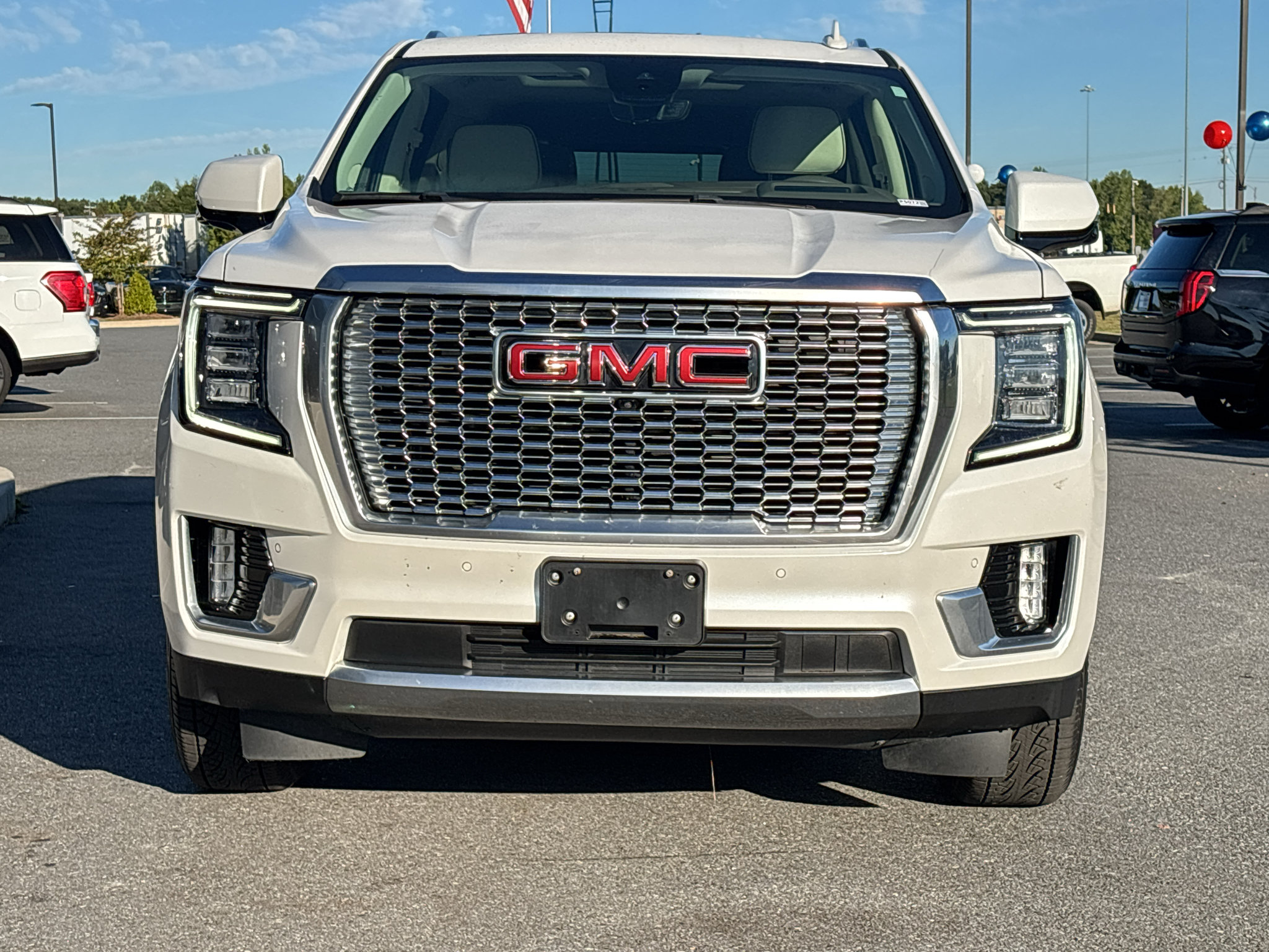 Used 2023 GMC Yukon XL Denali w/ Advanced Technology Package RWD image 2