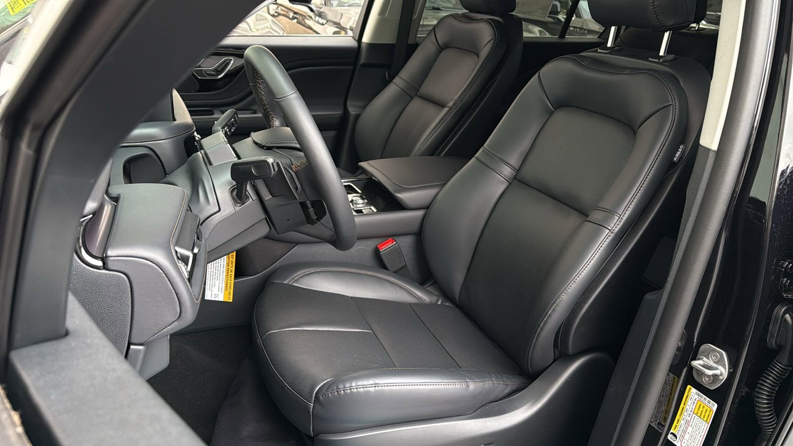 New 2026 Lincoln Aviator AWD image 17