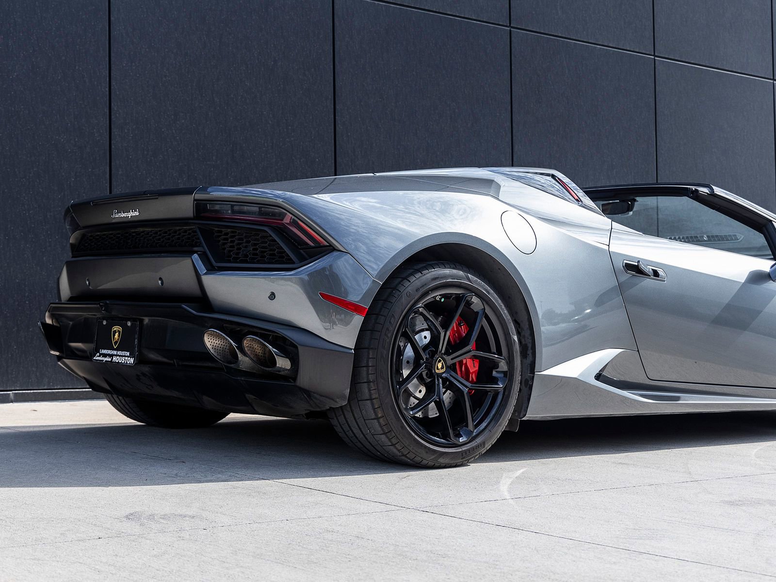 Used 2019 Lamborghini Huracan LP 580-2 image 24