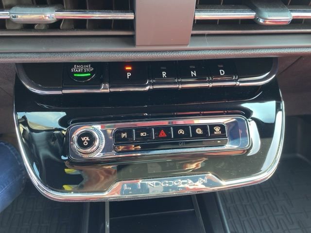 Used 2023 Lincoln Corsair Reserve w/ Equipment Group 202A image 38