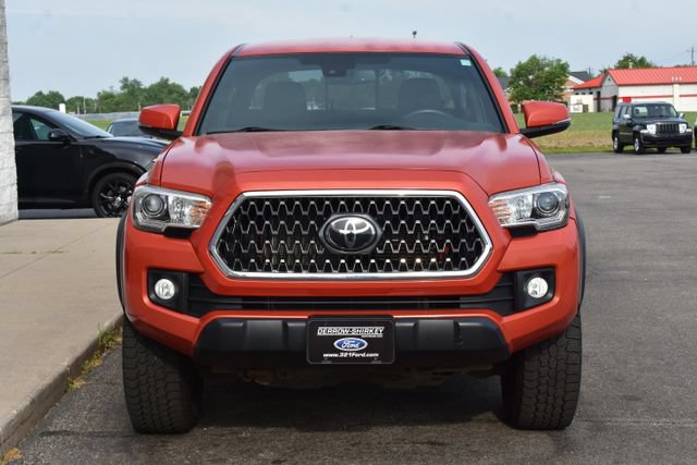 Used 2018 Toyota Tacoma TRD Off-Road w/ Technology Package AWD/4WD image 11