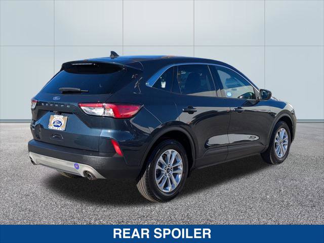 Certified 2022 Ford Escape SE image 3