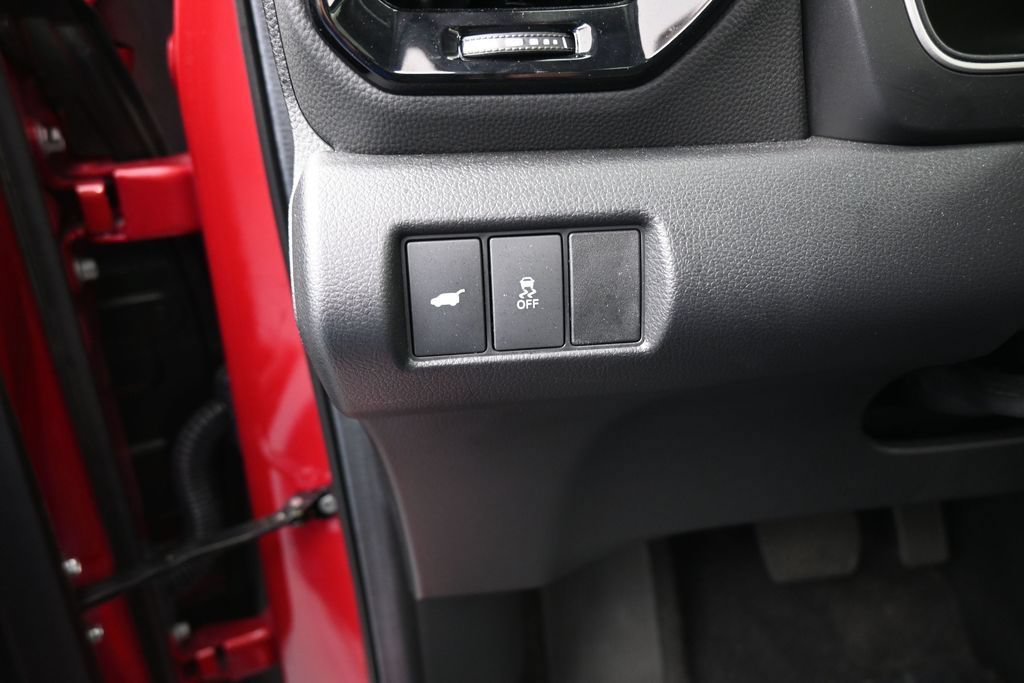 Used 2025 Honda Pilot Touring image 13