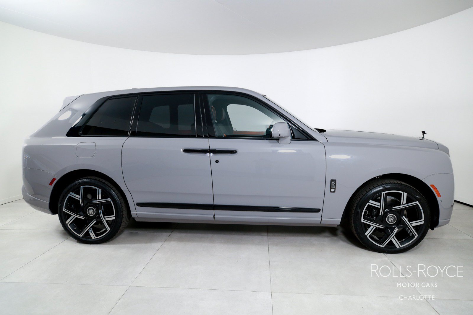 Used 2026 Rolls-Royce Cullinan Black Badge AWD/4WD image 10