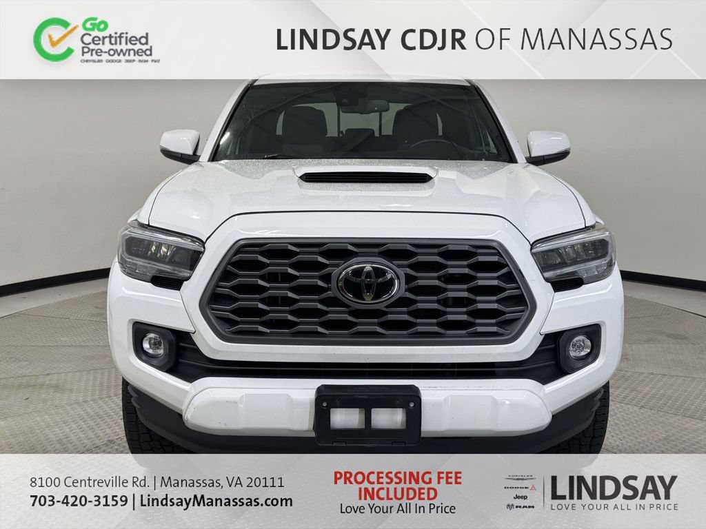 Used 2020 Toyota Tacoma TRD Sport w/ Technology Package AWD/4WD image 3
