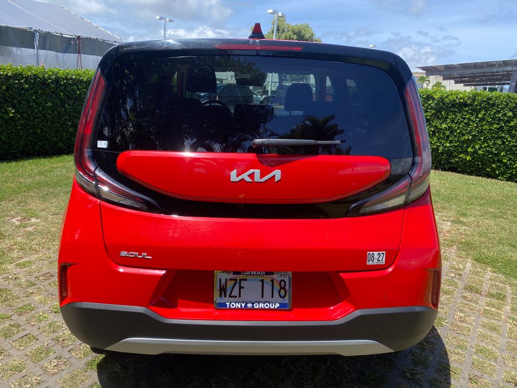 Used 2024 Kia Soul LX w/ Option Group 015 FWD image 6