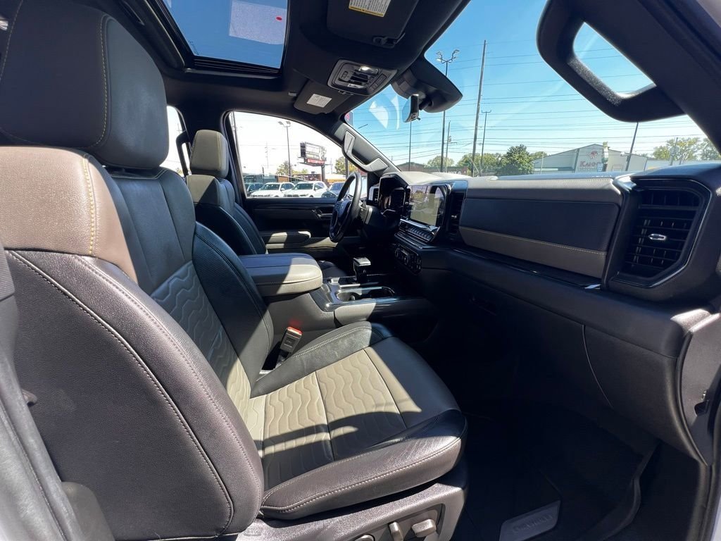 Used 2023 Chevrolet Silverado 1500 ZR2 w/ Technology Package image 22