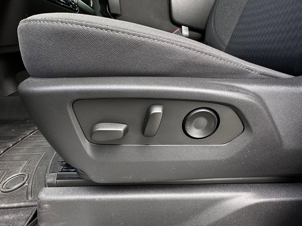 Used 2023 GMC Sierra 1500 Elevation image 18