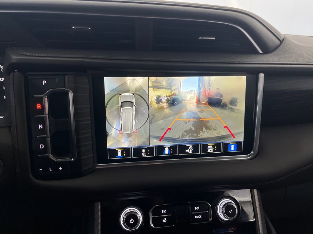 Used 2021 GMC Yukon Denali w/ Denali Premium Package image 12