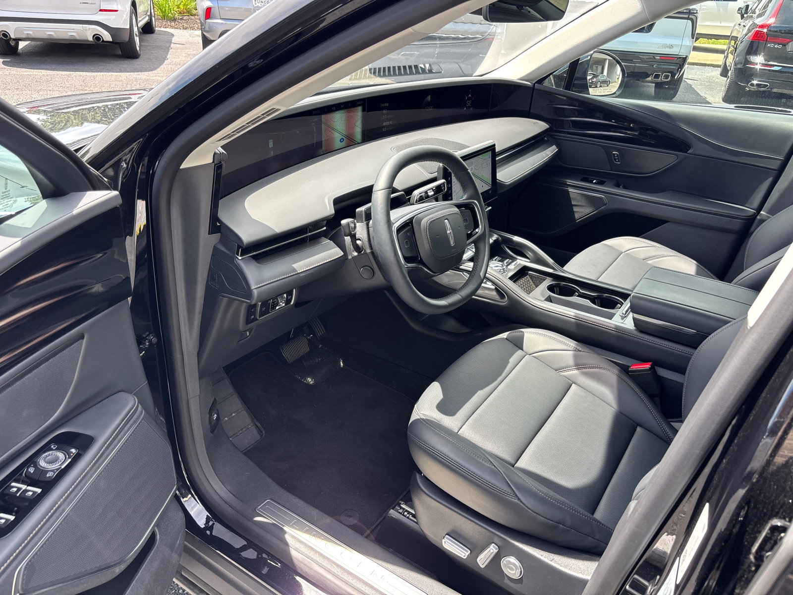 New 2026 Lincoln Nautilus Premier AWD/4WD image 25