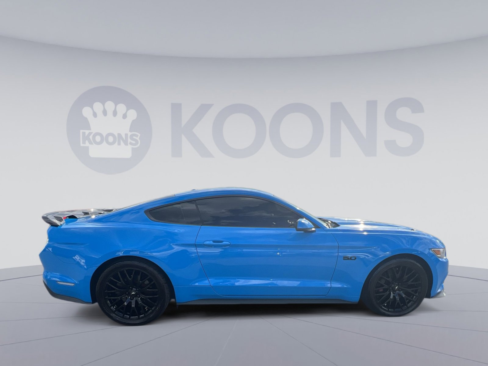Used 2017 Ford Mustang GT Premium image 8