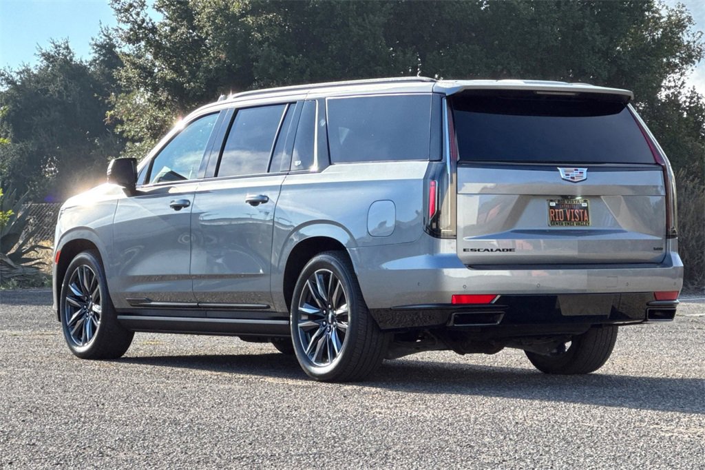 Used 2023 Cadillac Escalade ESV Sport Platinum image 6
