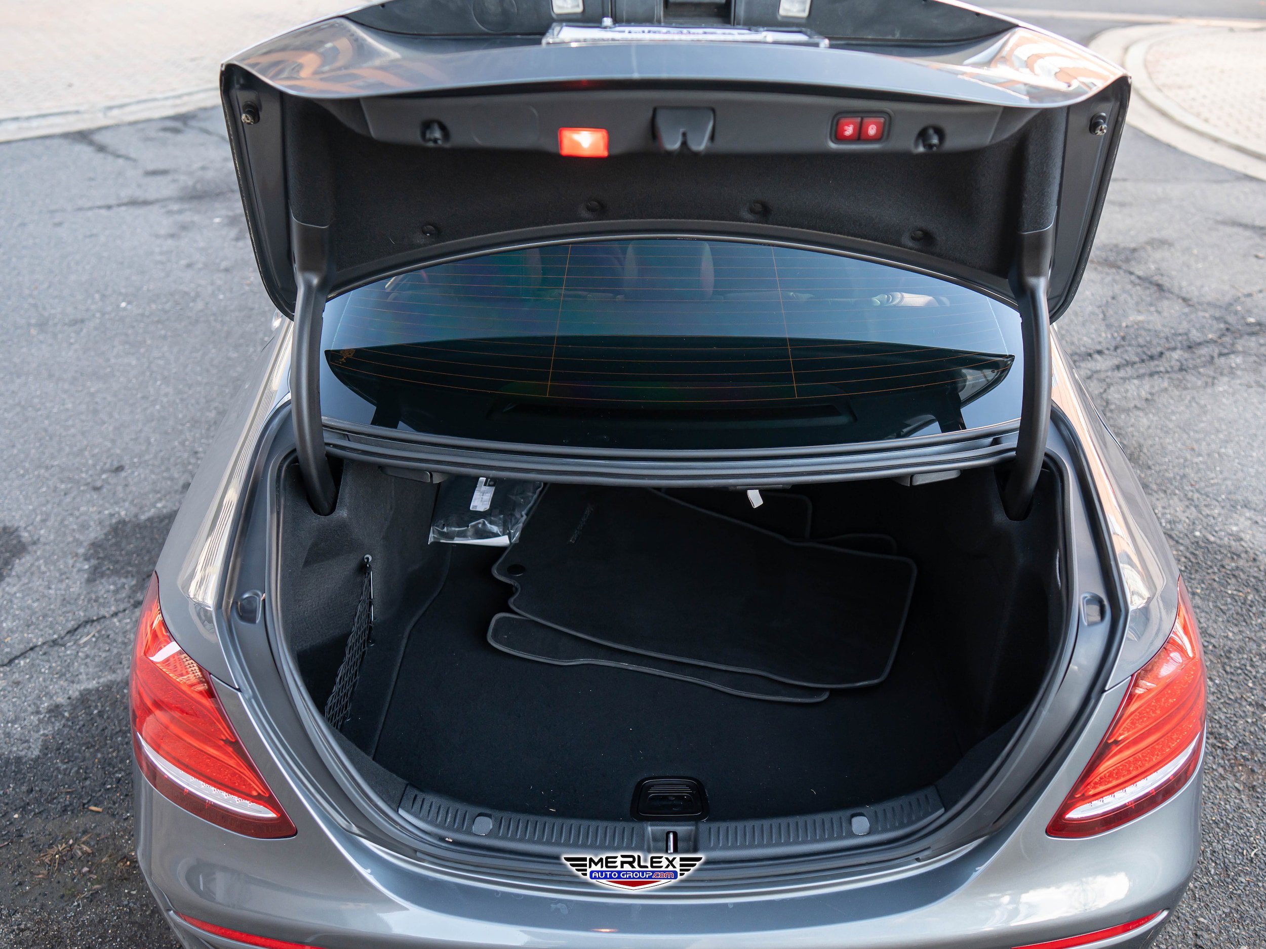 Used 2019 Mercedes-Benz E 300 4MATIC w/ Premium 1 Package image 51