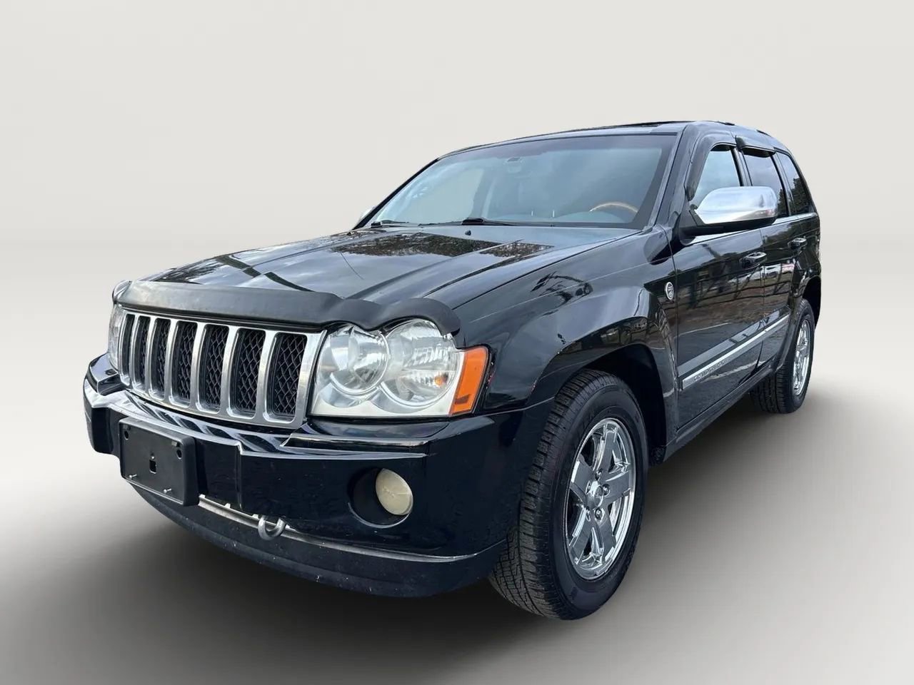 Used 2006 Jeep Grand Cherokee Overland w/ Skid Plate Group image 1