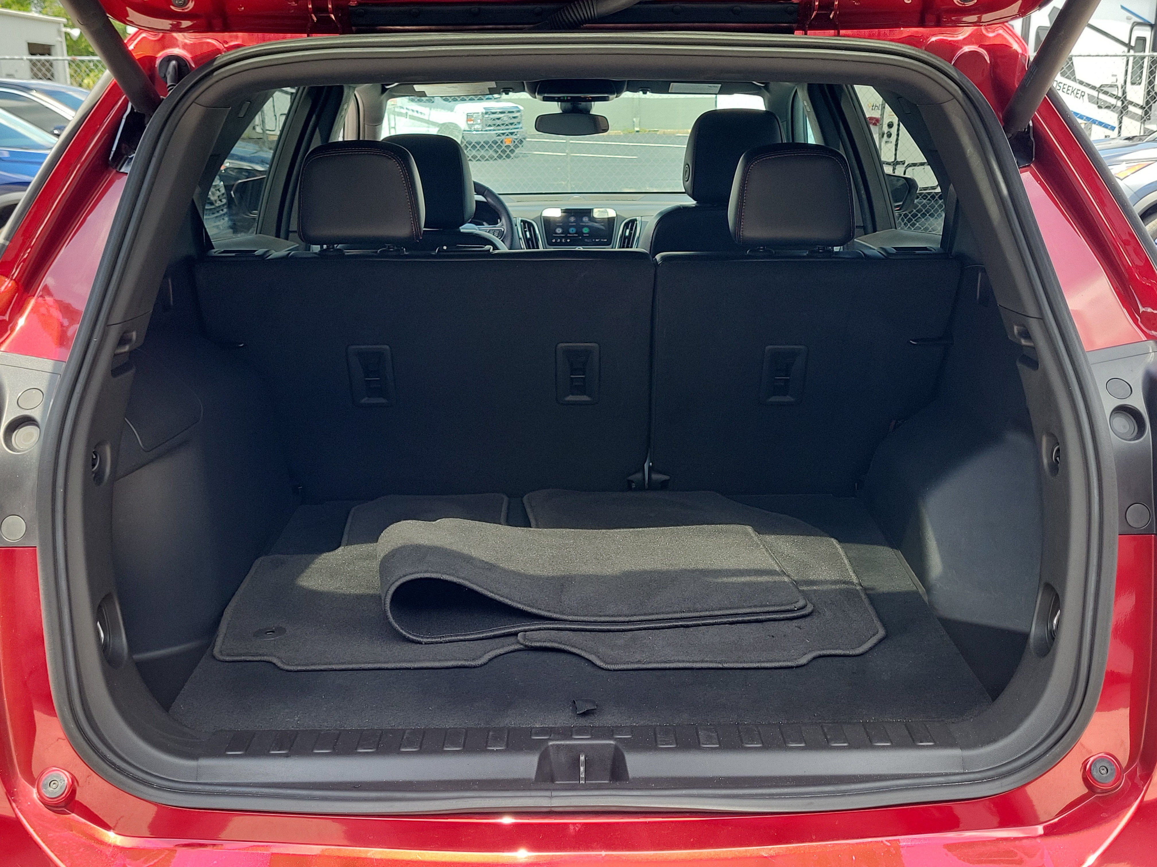 Used 2024 Chevrolet Equinox RS FWD image 4