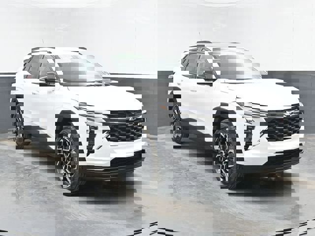 New 2026 Chevrolet Trax RS w/ Sunroof Package image 2