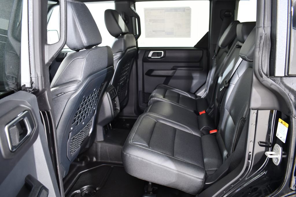 New 2025 Ford Bronco Badlands image 16