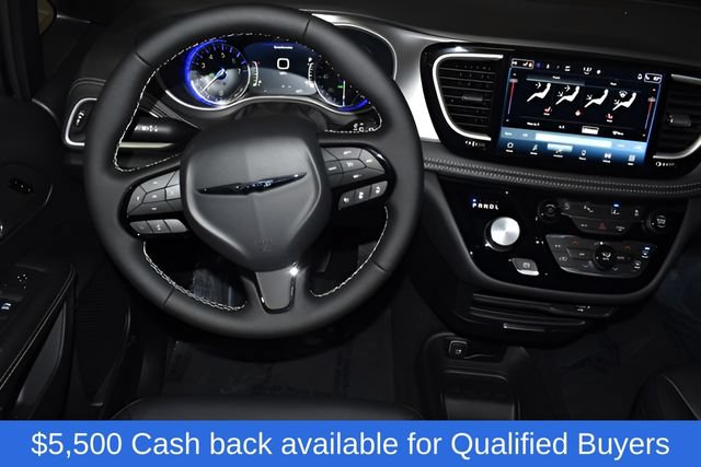 New 2026 Chrysler Pacifica Select w/ S Appearance Package FWD image 16