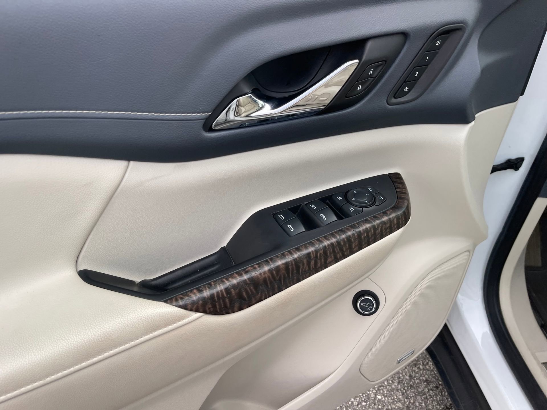 Used 2020 GMC Acadia Denali w/ Trailering Package image 11