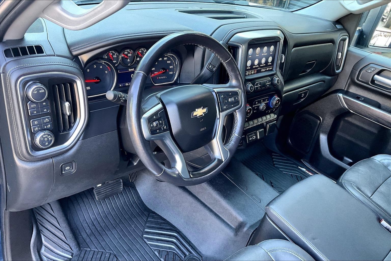 Used 2021 Chevrolet Silverado 3500 LTZ AWD/4WD image 15