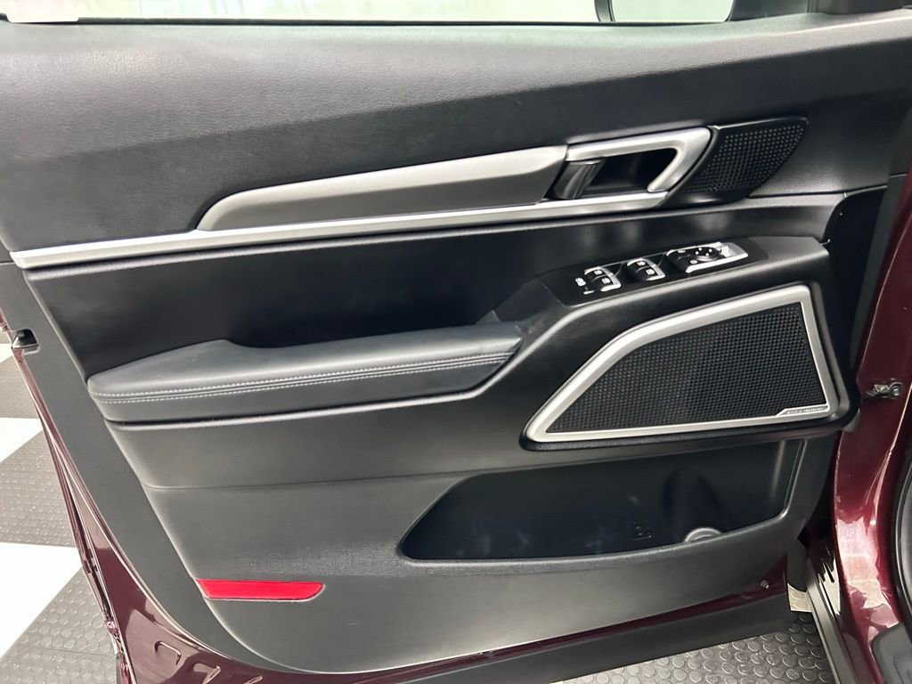 Used 2020 Kia Telluride LX image 10