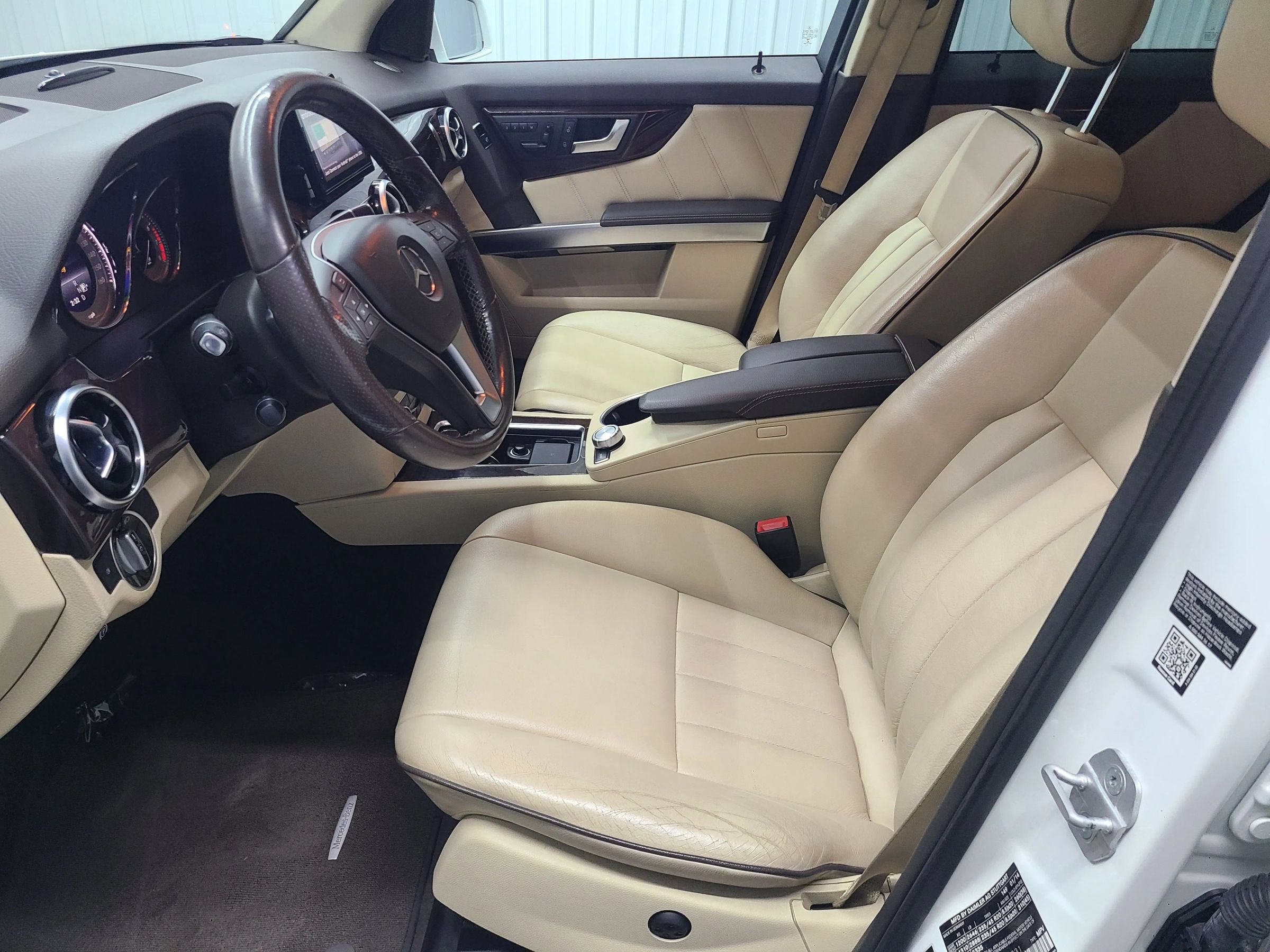 Used 2014 Mercedes-Benz GLK 350 4MATIC w/ Premium 1 Package image 23