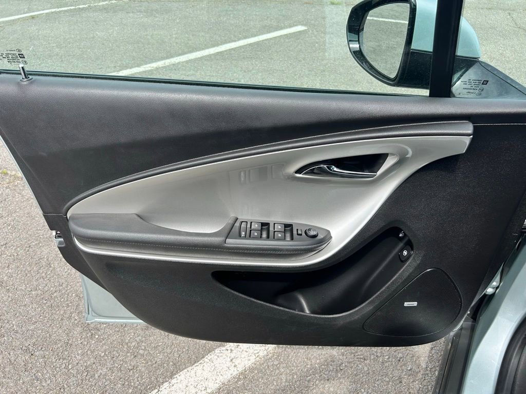 Used 2012 Chevrolet Volt Premium w/ Premium Trim Package FWD image 20