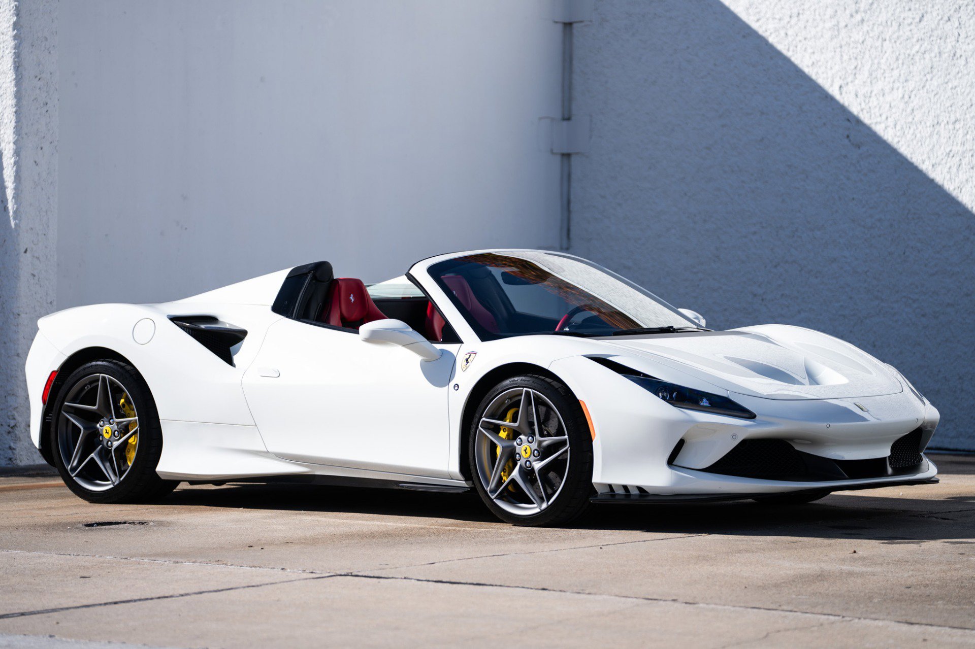 Used 2023 Ferrari F8 Tributo image 3