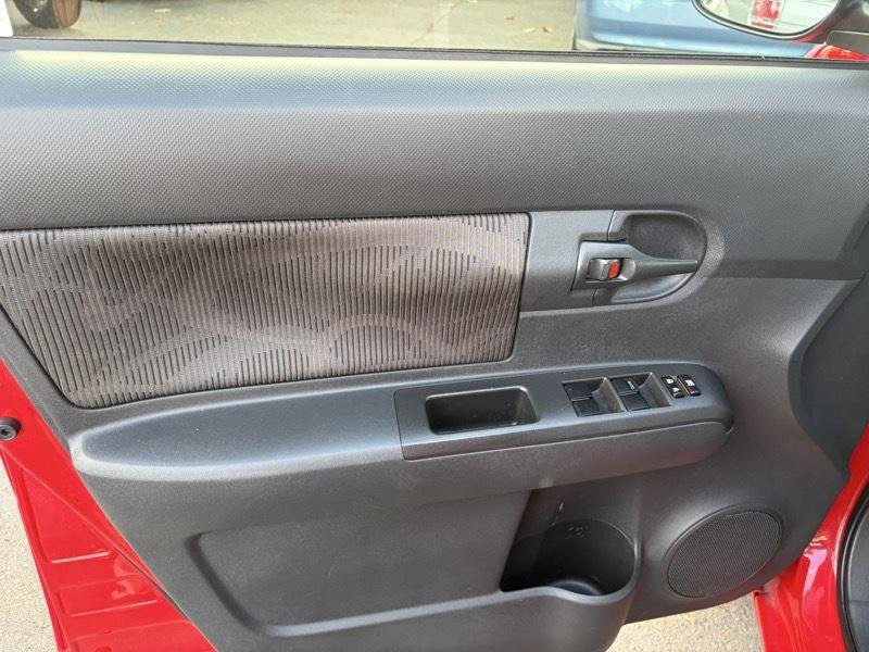 Used 2013 Scion xB FWD image 11