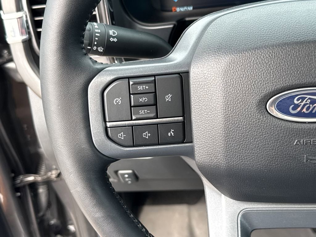 Certified 2023 Ford F350 Lariat w/ Chrome Package image 17