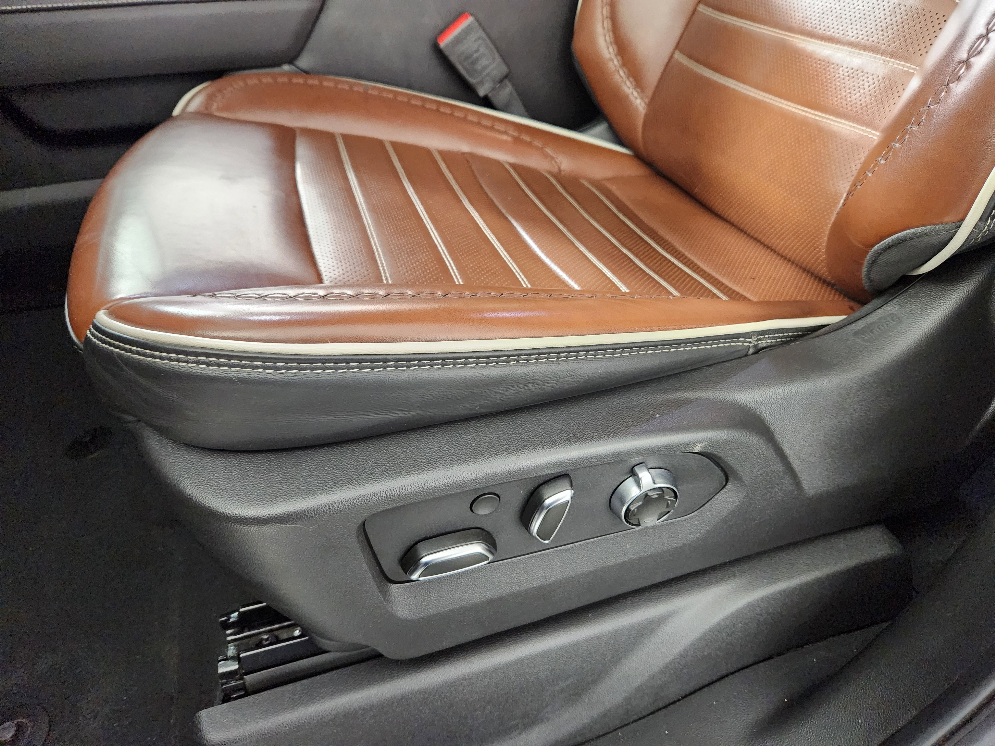 Used 2025 GMC Sierra 2500 Denali Ultimate image 13