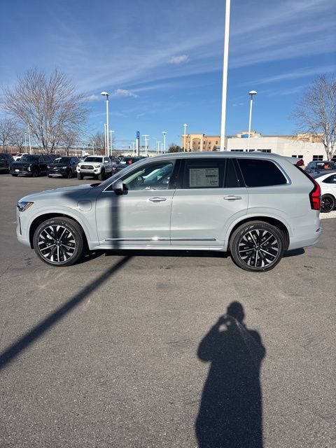 New 2026 Volvo XC90 T8 Plus w/ Protection Package Premier AWD/4WD image 8