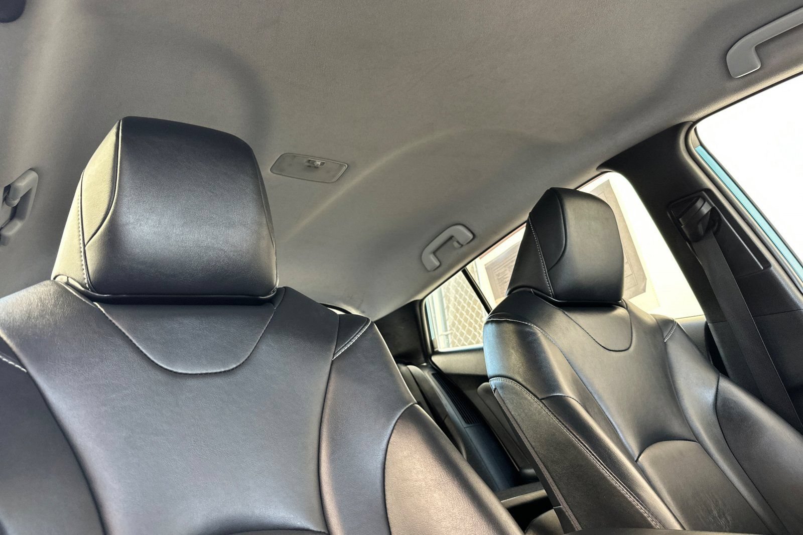 Used 2021 Toyota Prius Prime Limited w/ Carpet Mat Package (TMS) FWD image 18