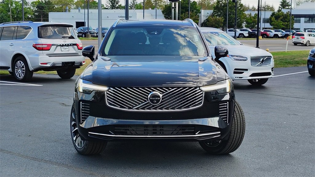New 2026 Volvo XC90 B6 Plus w/ Protection Package Premier image 38