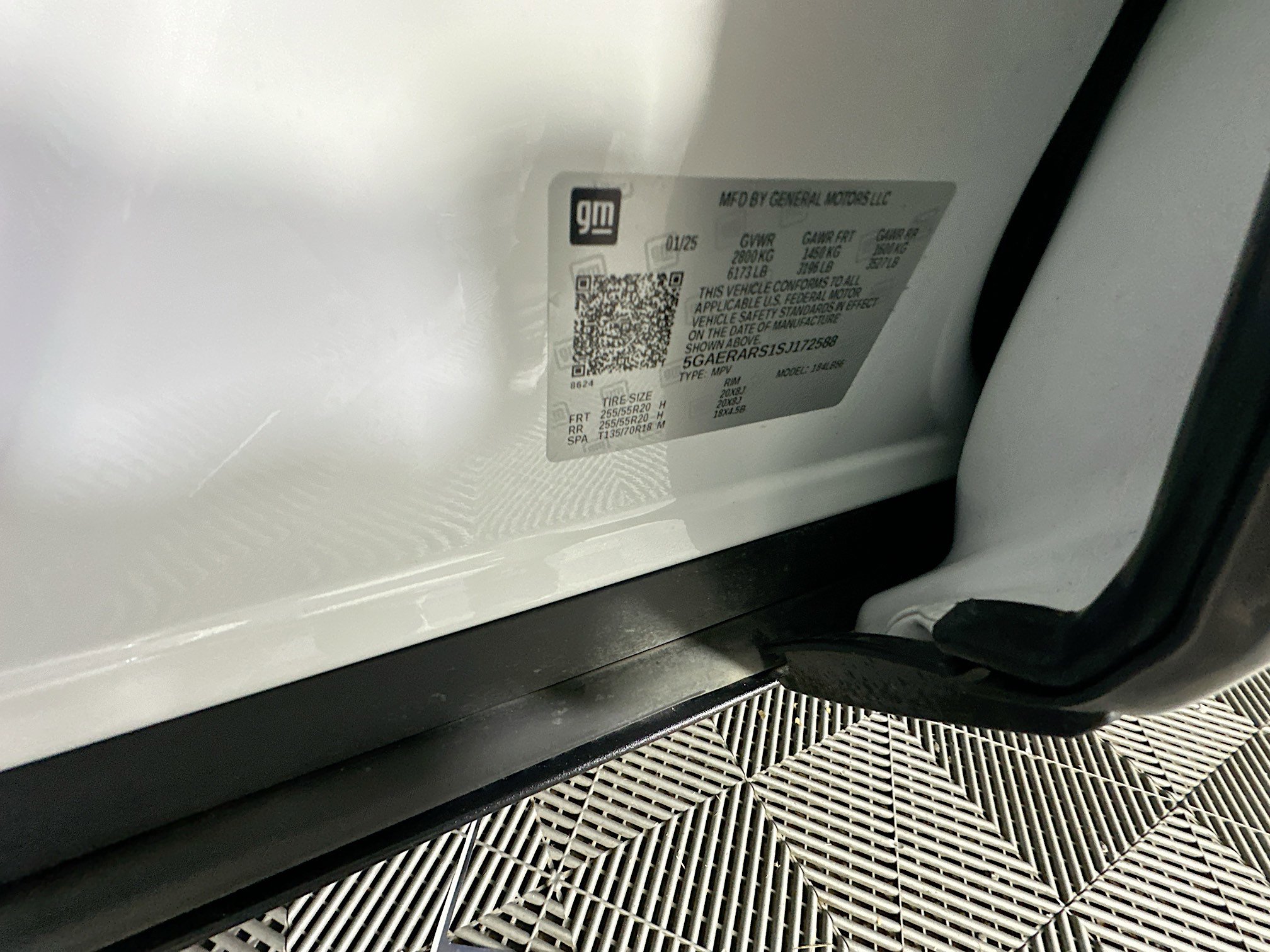 Used 2025 Buick Enclave Preferred image 12