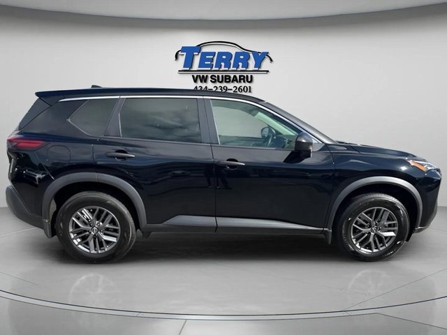 Used 2022 Nissan Rogue S image 1
