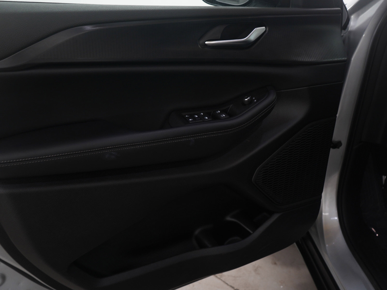 Used 2024 Jeep Grand Cherokee Altitude image 22