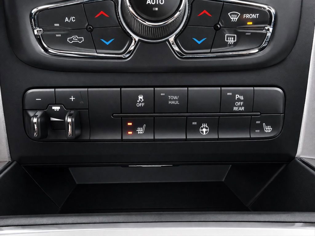 Used 2022 RAM 1500 Classic SLT AWD/4WD image 24