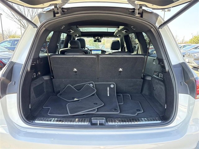Used 2023 Mercedes-Benz GLS 450 4MATIC image 12
