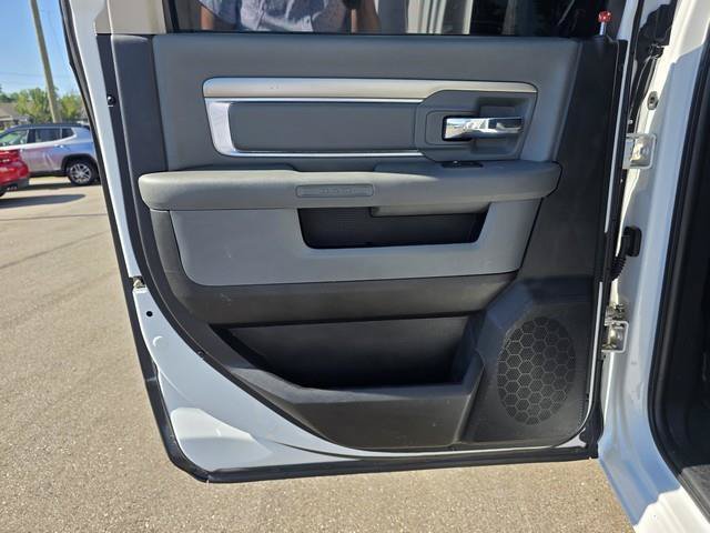 Used 2017 RAM 2500 SLT AWD/4WD image 22