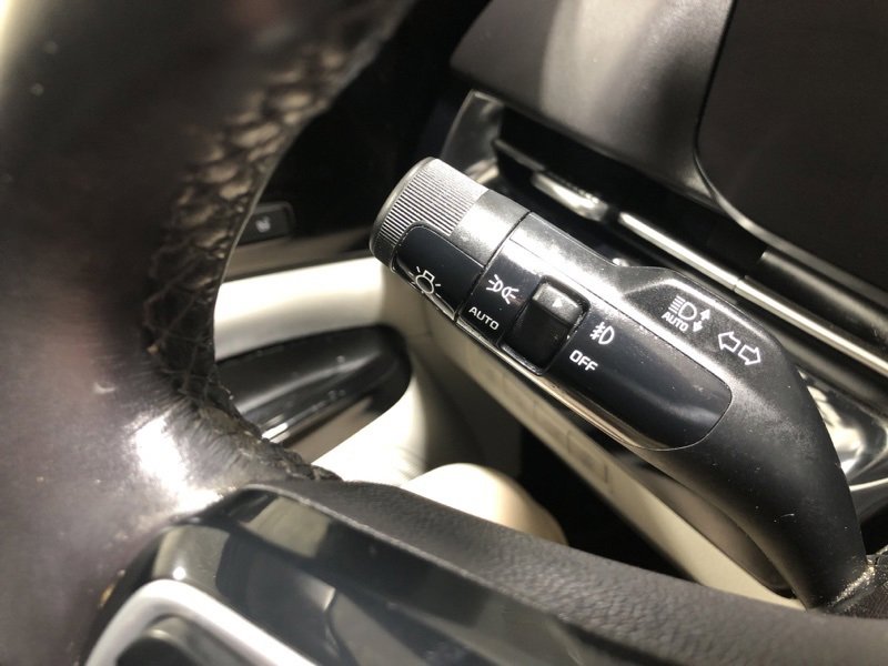 Used 2024 Kia Carnival SX Prestige image 25