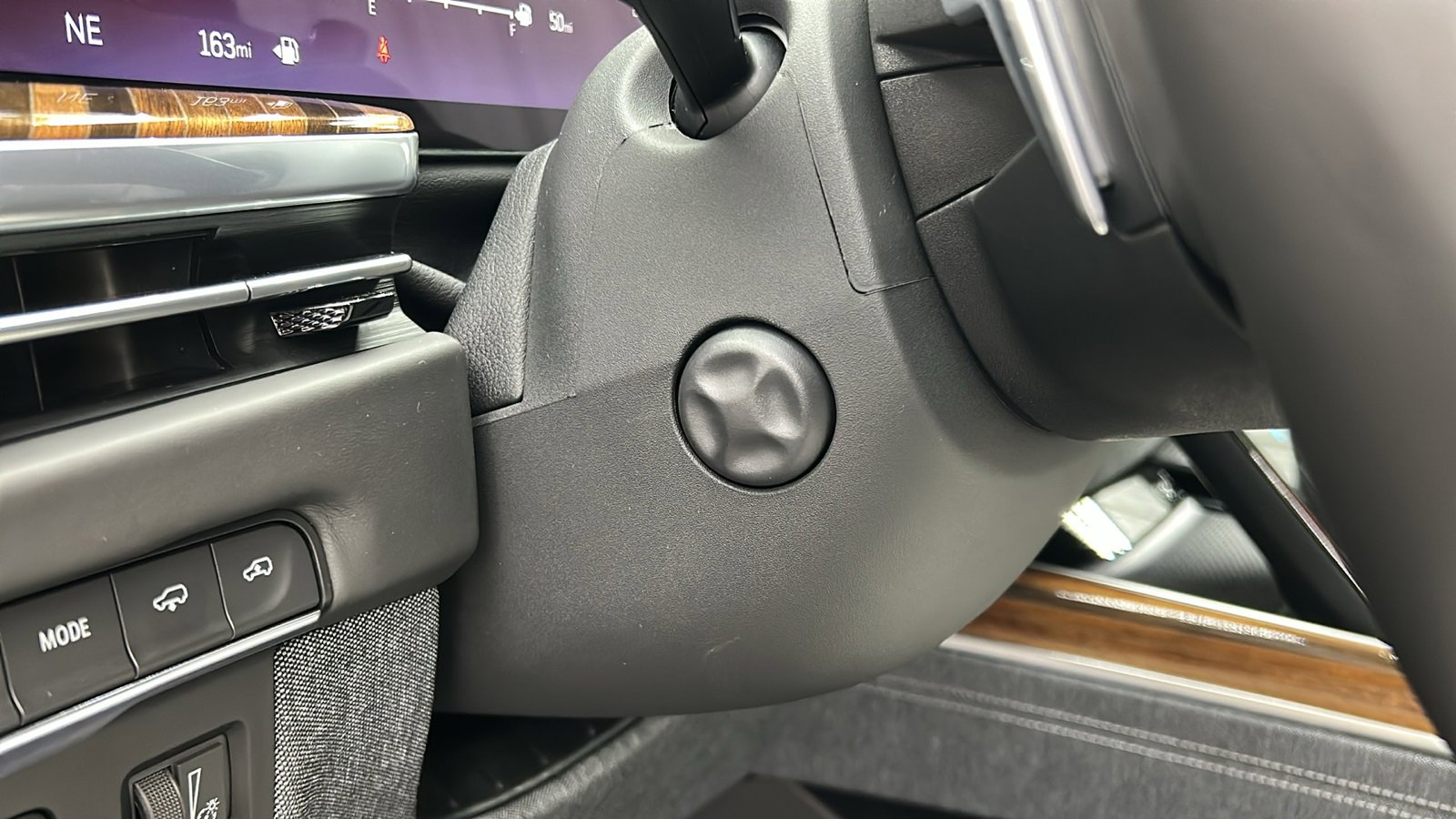 Used 2025 Cadillac Escalade Sport Platinum image 26