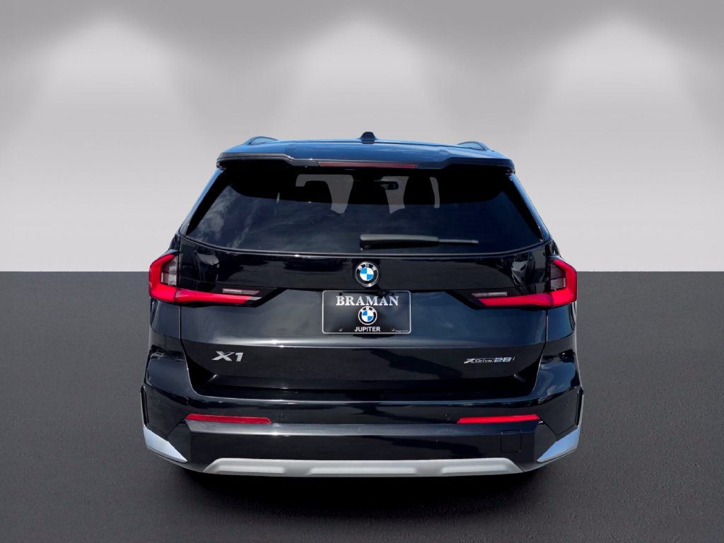 Used 2023 BMW X1 xDrive28i w/ Convenience Package AWD/4WD image 5