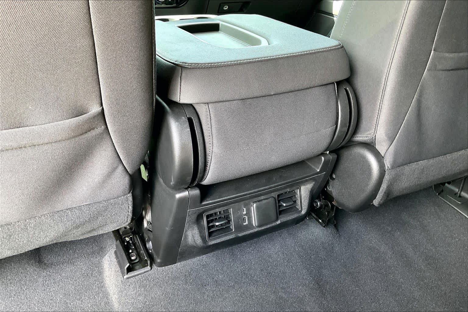 Used 2023 Chevrolet Silverado 1500 LT AWD/4WD image 33