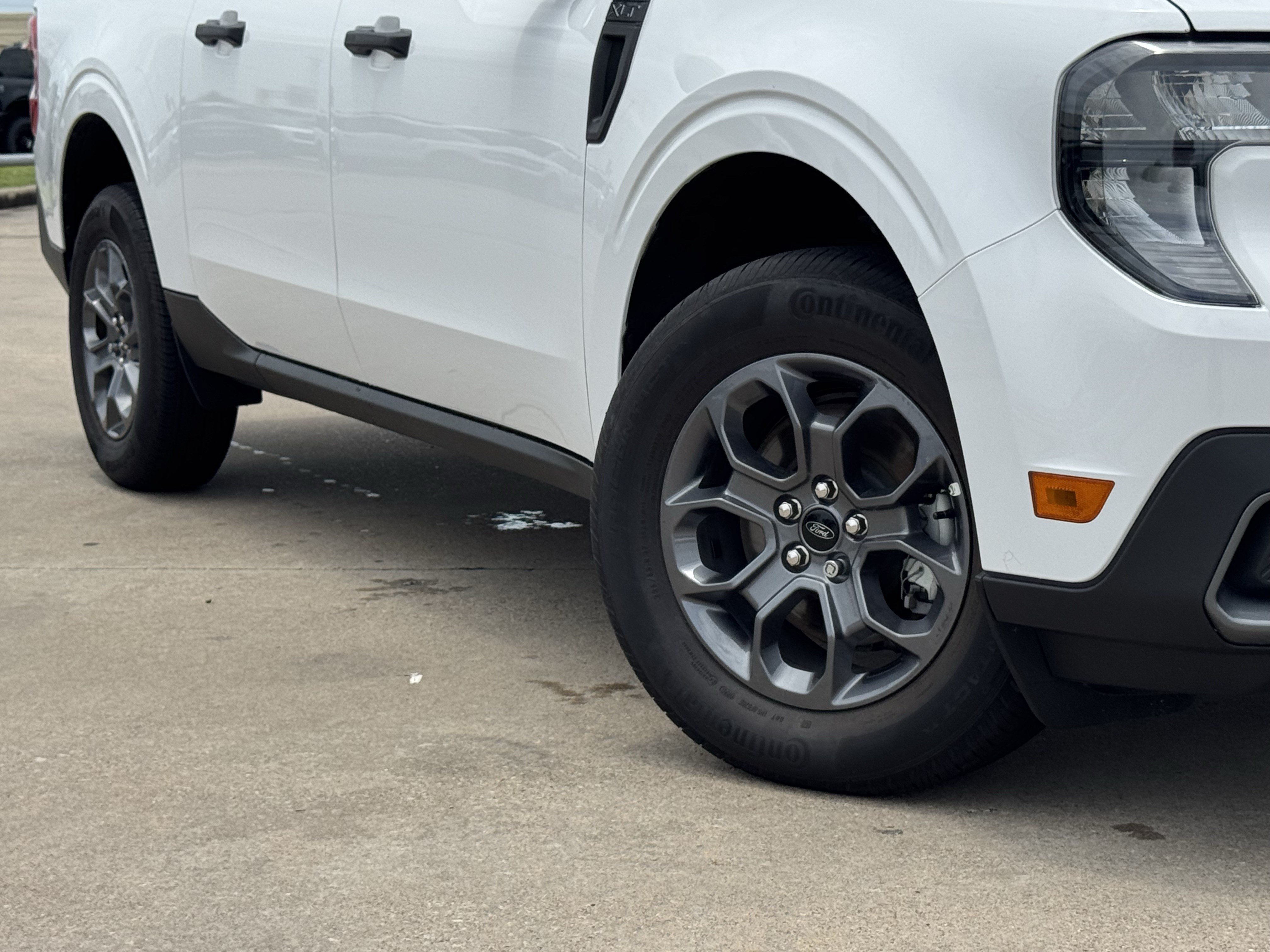 New 2026 Ford Maverick XLT w/ XLT Luxury Package AWD/4WD image 3