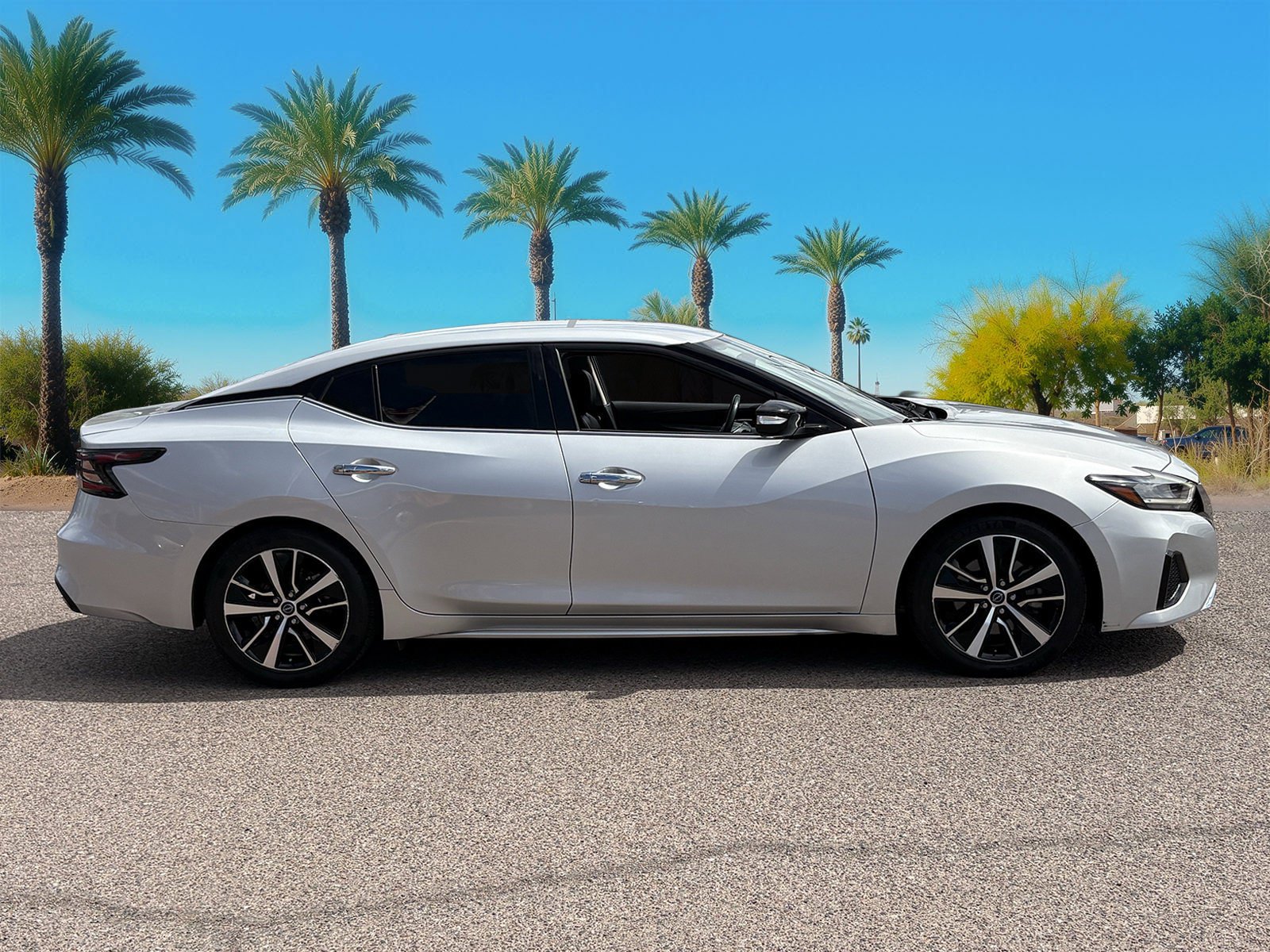 Used 2023 Nissan Maxima SV w/ Floor Mat Group FWD image 7