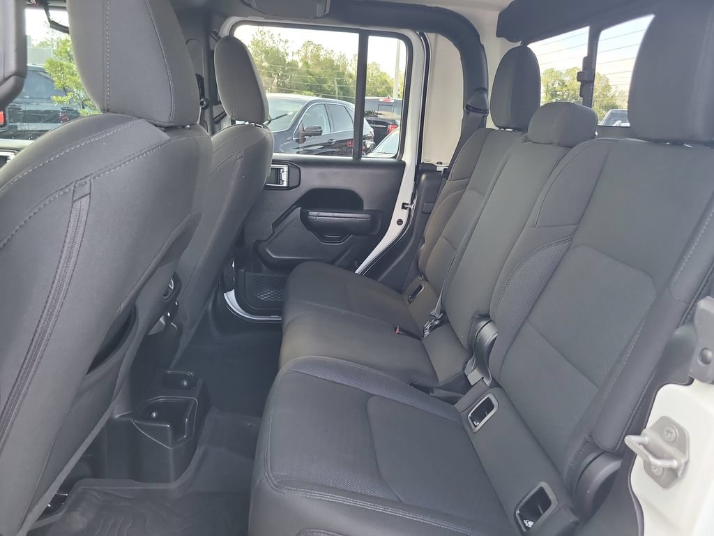 Used 2022 Jeep Gladiator Sport AWD/4WD image 12
